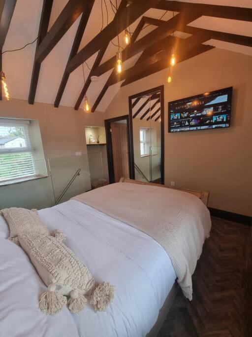 Luxurious Cottage With Hot Tub, Lake District Duddon エクステリア 写真