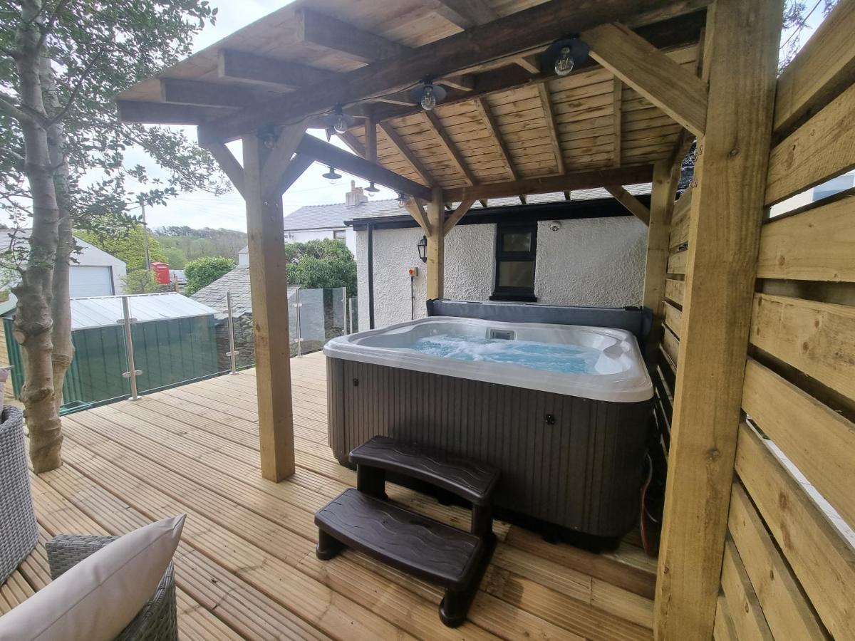 Luxurious Cottage With Hot Tub, Lake District Duddon エクステリア 写真
