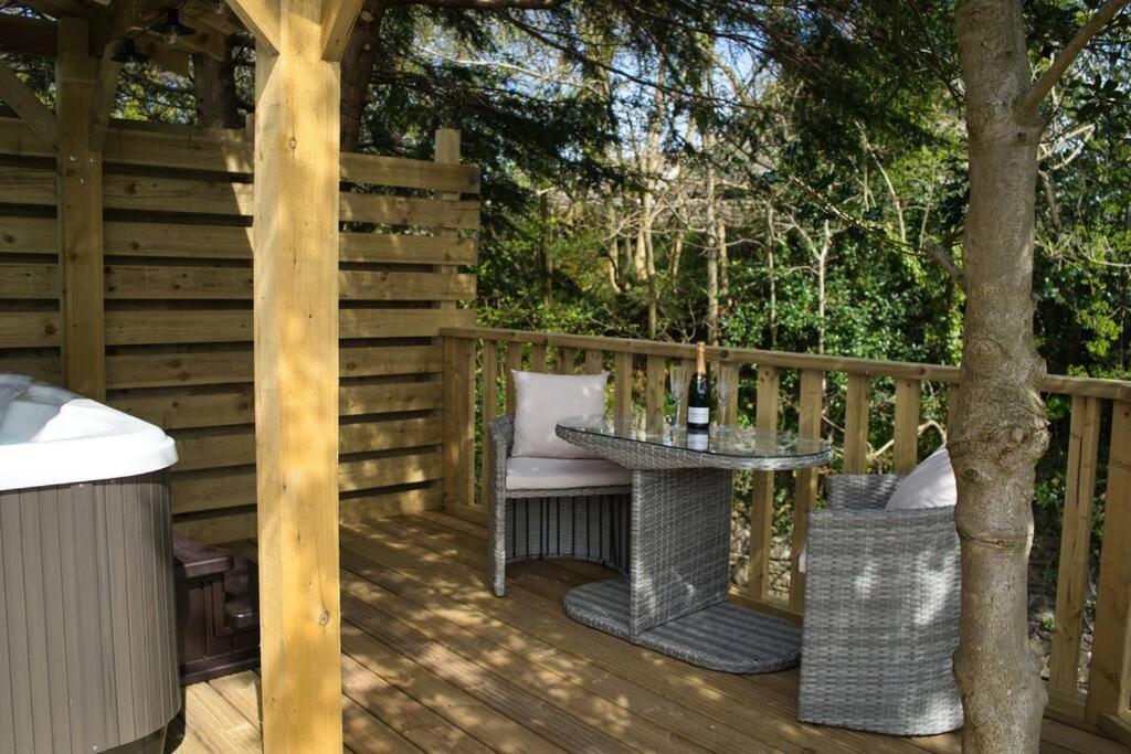 Luxurious Cottage With Hot Tub, Lake District Duddon エクステリア 写真