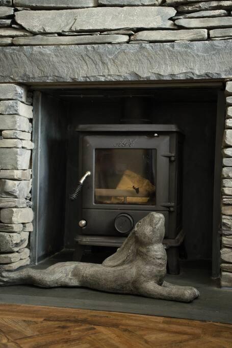 Luxurious Cottage With Hot Tub, Lake District Duddon エクステリア 写真