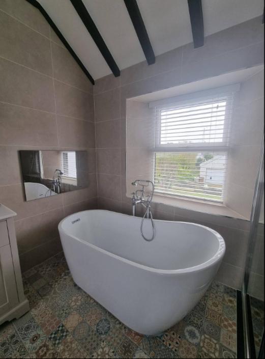 Luxurious Cottage With Hot Tub, Lake District Duddon エクステリア 写真