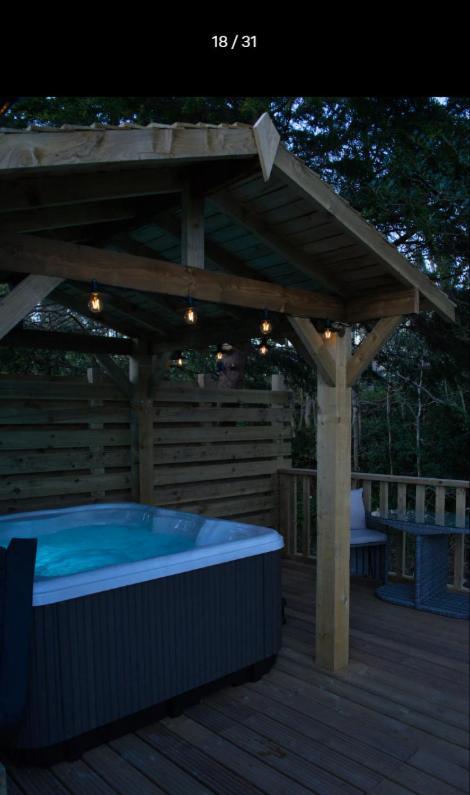 Luxurious Cottage With Hot Tub, Lake District Duddon エクステリア 写真
