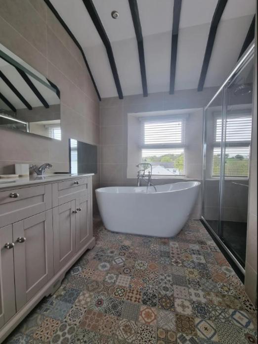 Luxurious Cottage With Hot Tub, Lake District Duddon エクステリア 写真